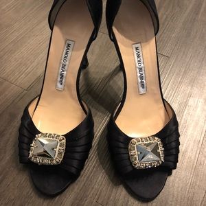 Manolo Blahnik peep toe pump